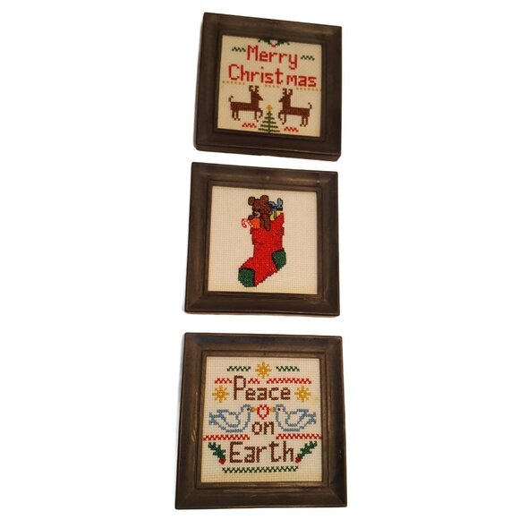 Vintage crossstitch Christmas classics lot of 3 wall hangings Peace Stocking Rei - Picture 2 of 9